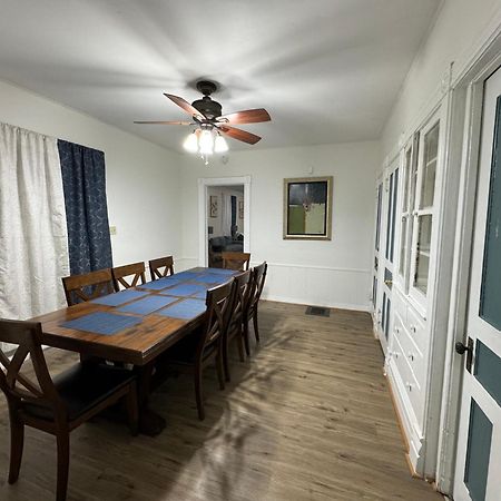 ניאגרה פולס Comfy Getaway, 5 Bed, Sleeps 9, Walk To Falls! מראה חיצוני תמונה