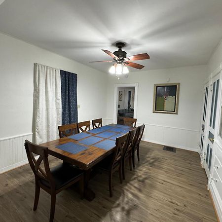 ניאגרה פולס Comfy Getaway, 5 Bed, Sleeps 9, Walk To Falls! מראה חיצוני תמונה