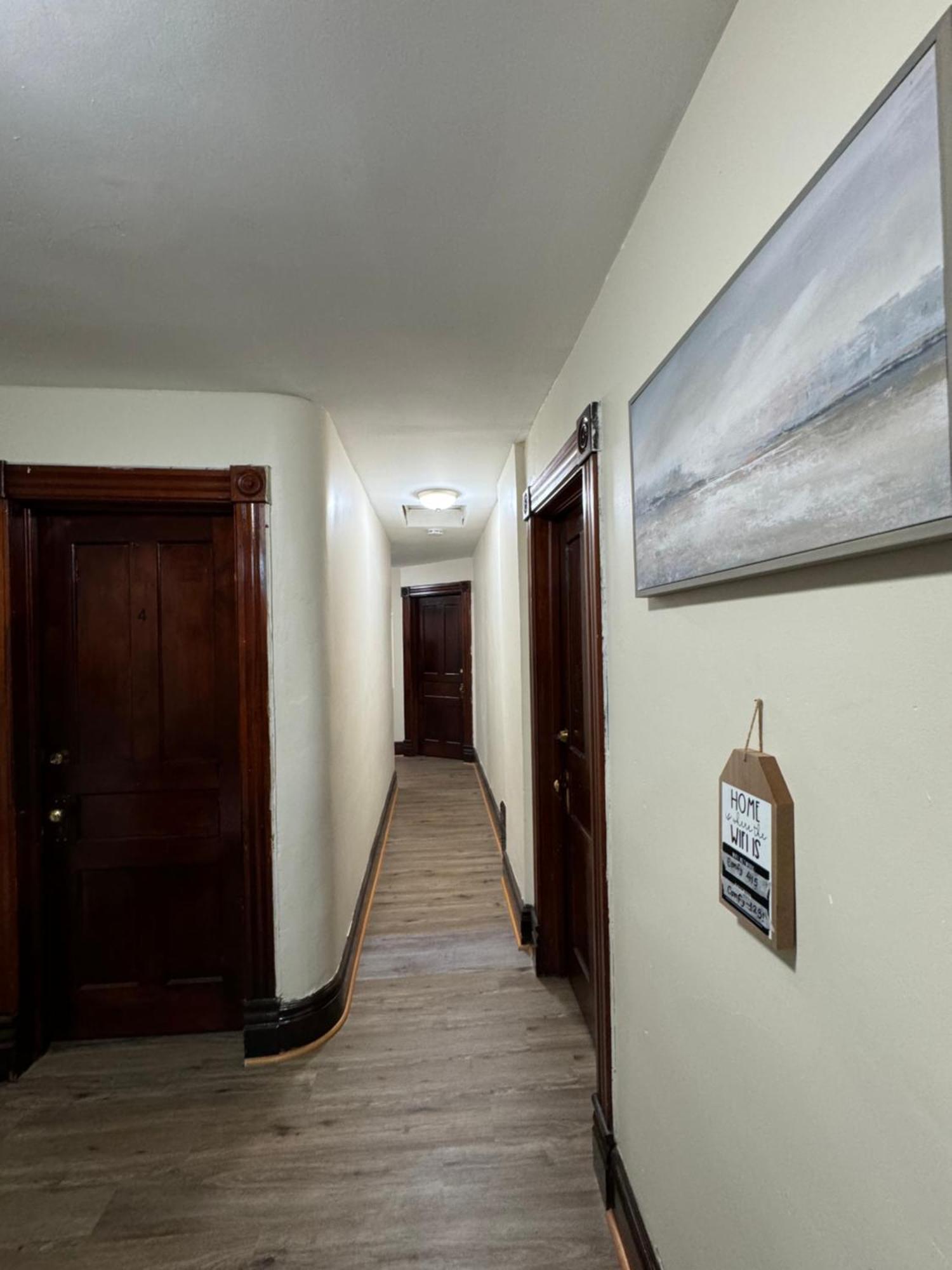 ניאגרה פולס Comfy Getaway, 5 Bed, Sleeps 9, Walk To Falls! מראה חיצוני תמונה