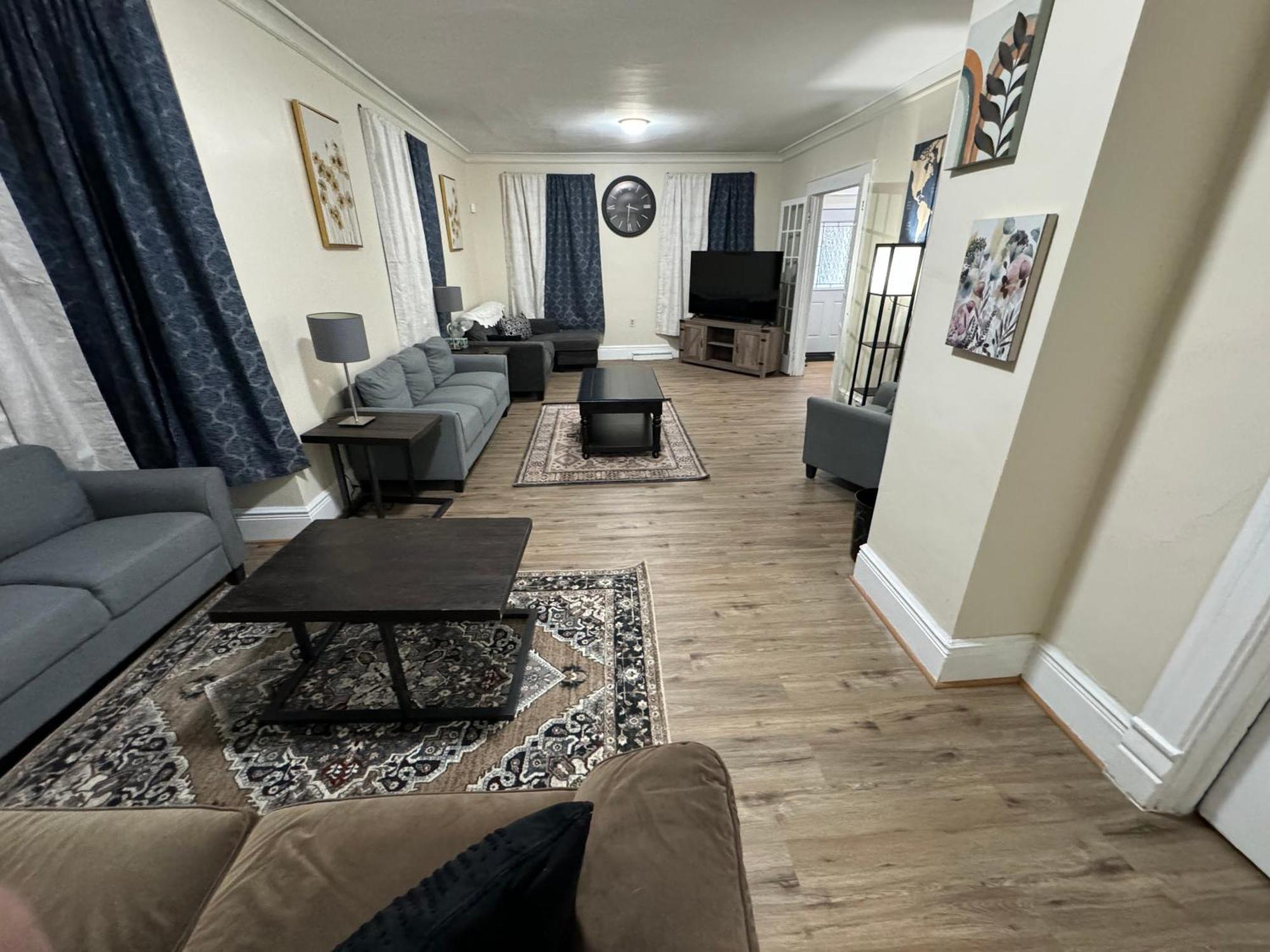 ניאגרה פולס Comfy Getaway, 5 Bed, Sleeps 9, Walk To Falls! מראה חיצוני תמונה
